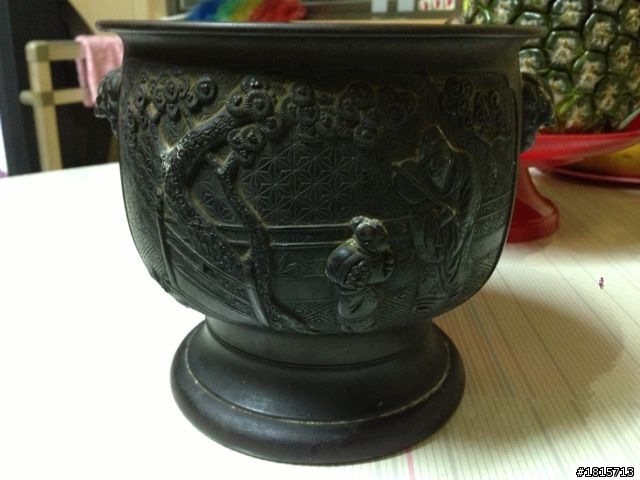 請高手幫忙鑑定一下 這個香爐至少超過150年