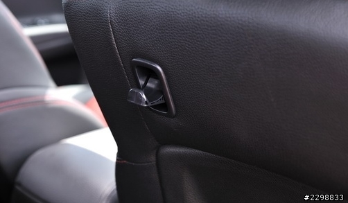 [分享] Luxgen 7 SUV加裝實用車內簡易掛勾