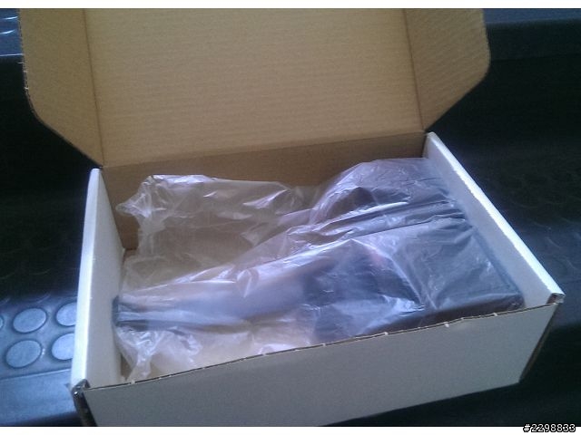 [分享] Luxgen 7 SUV半DIY中央扶手置杯架開箱