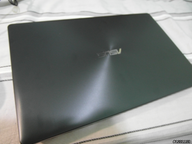 [開箱] ASUS X550VC i3-3110M GT720 2G HDD500GB 5400轉 RAM 8G 1600 Win8
