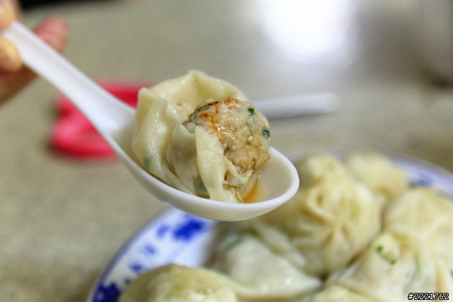 【中肯‧食記】宜蘭礁溪‧正常鮮肉小湯包