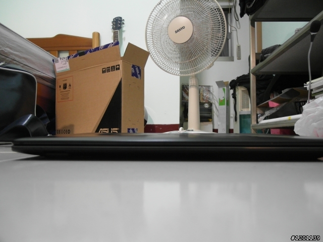 [開箱] ASUS X550VC i3-3110M GT720 2G HDD500GB 5400轉 RAM 8G 1600 Win8