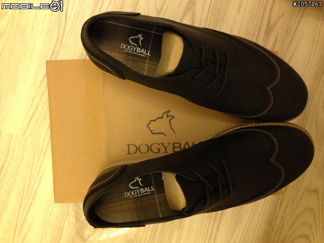 一起走過的第三個七夕情人節貼心禮-“Dogyball雕花牛津鞋”簡單開箱(淚)