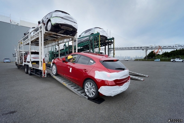 NEW MAZDA3 出關囉!!!