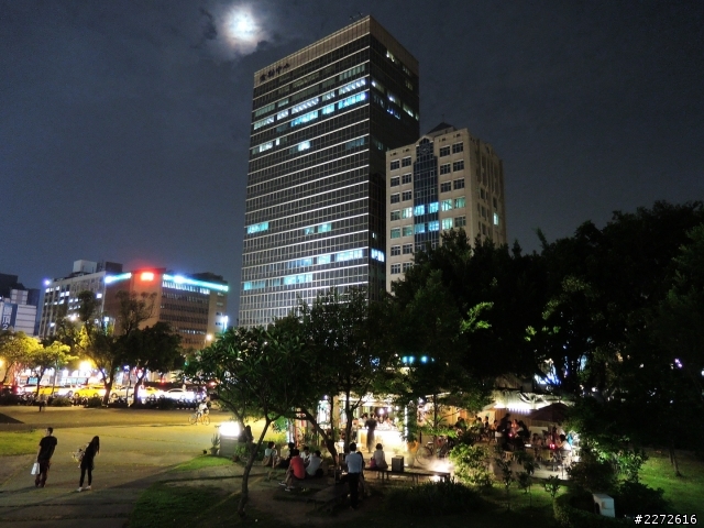 加班人生 P330的夜貓眼