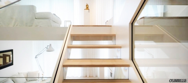 樓梯+玻璃扶手 要如何插入？