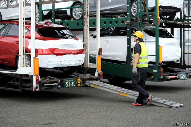 NEW MAZDA3 出關囉!!!