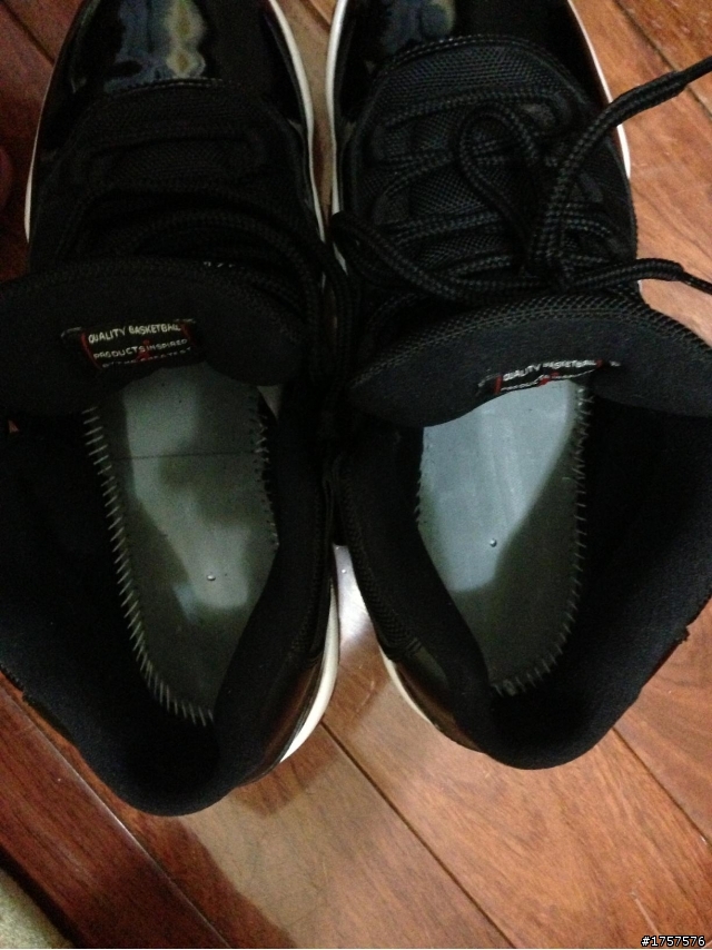 請問各位這雙AJ11是否為正品(圖多)