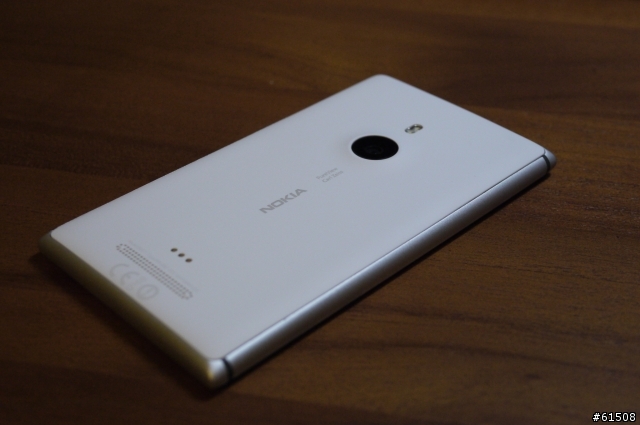 在一片手機紅海中我選擇了-Nokia Lumia 925白 入手分享
