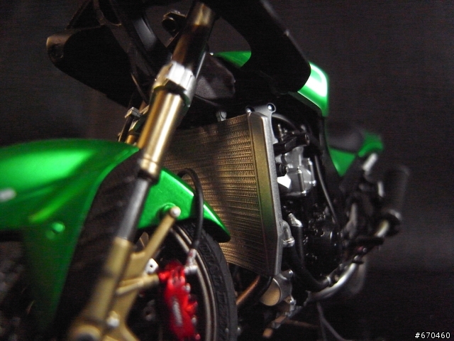 [作品分享] Kawasaki ZZR1400 六眼魔神