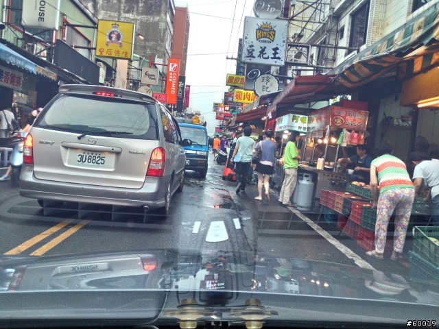 直接逆向停車下貨，還有法規嗎？