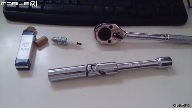 新買的套筒組開箱+換火星塞