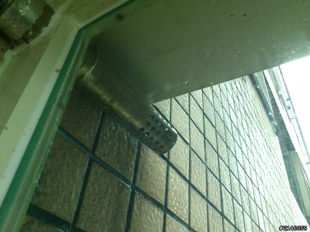 熱水器遇下雨時會漏水進屋內