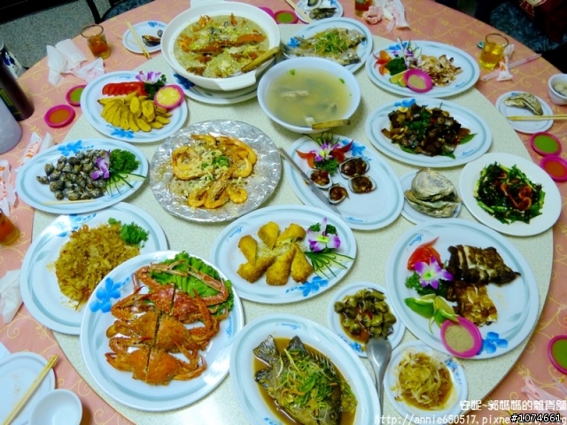 （東港）開業２０多年的東港新新海鮮家庭料理！整天都有營業！嗆名打卡有優惠，送脆皮豆腐！