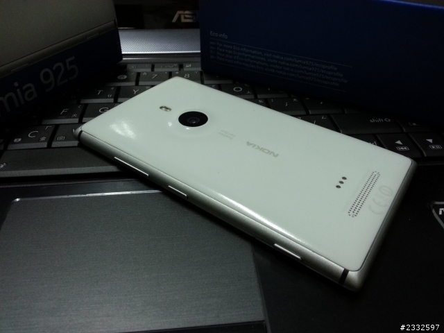 NOKIA我回來了，925不專業開箱(新增心得，夜拍照)