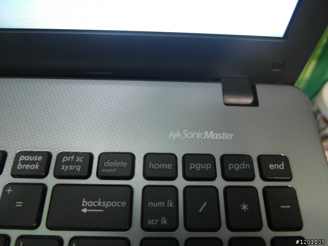 [開箱] ASUS X550VC i3-3110M GT720 2G HDD500GB 5400轉 RAM 8G 1600 Win8