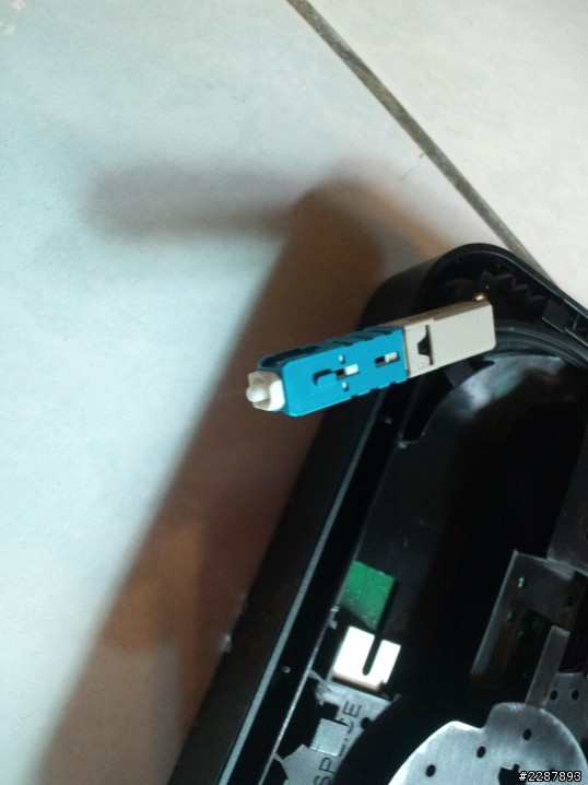 爽啦,中華電信也來我家拉光纖了