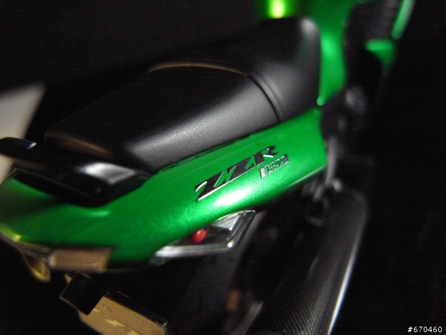 [作品分享] Kawasaki ZZR1400 六眼魔神