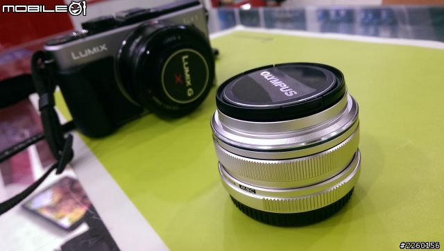 好握 好拿 好滑 hTC One mini 開箱（圖多）