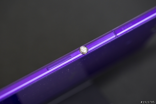 Sony爆炸紫Xperia Z Ultra极速开箱