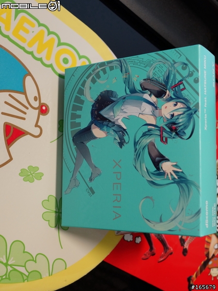 初音docomo SO-04E特別版開箱- Xperia A feat.HATSUNE MIKU圖片共32張