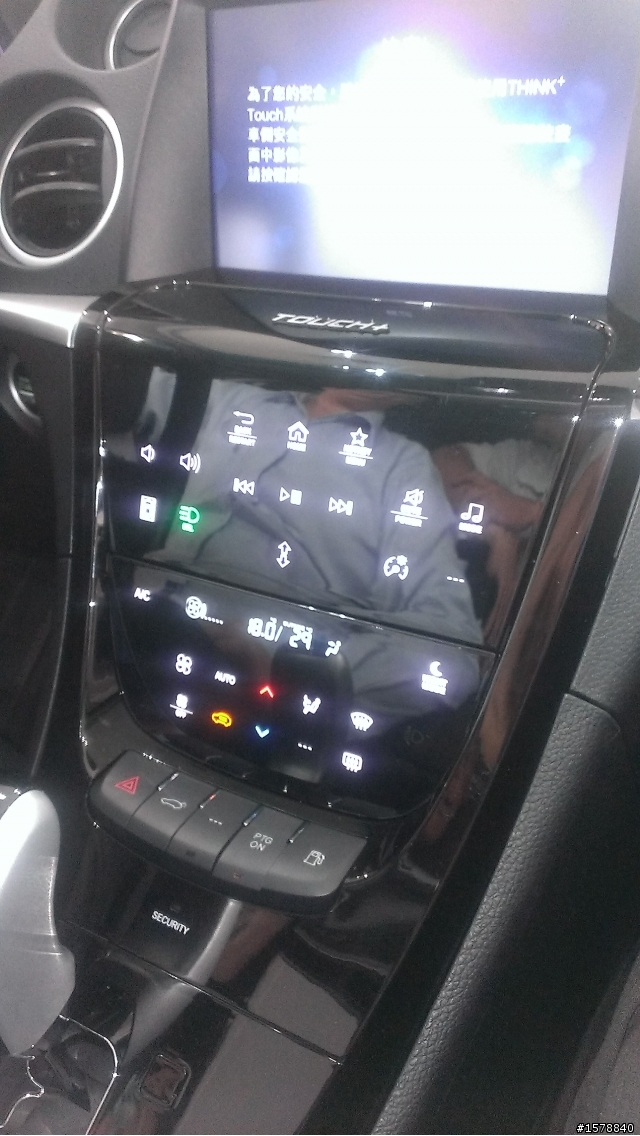 今天去LUXGEN看了 U7 TURBO~圖多