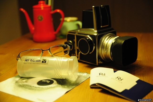 【開箱】ic! berlin x Qvision 1.74 鐵氟龍鍍膜 x 亂入 Hasselblad 500C/M
