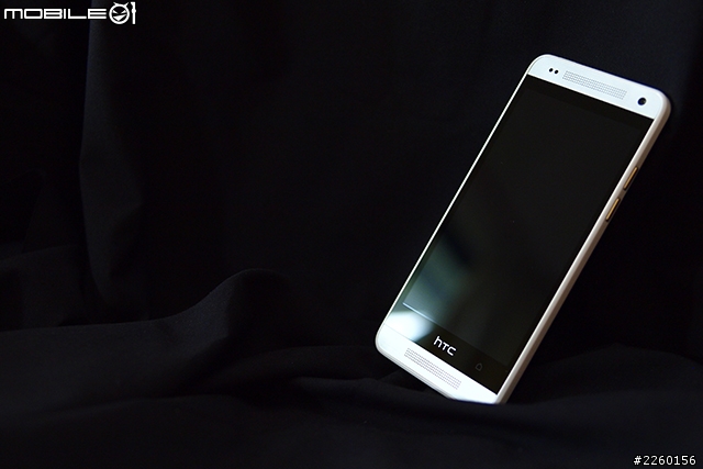 好握 好拿 好滑 hTC One mini 開箱（圖多）