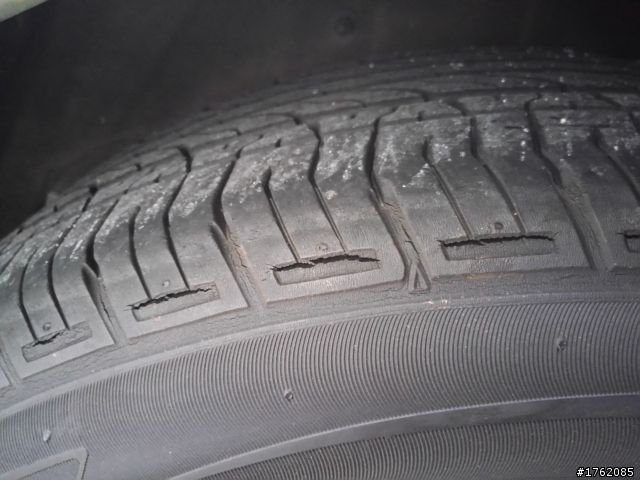 Maxxis MA-651 205/60/16 輪胎龜裂 還能再撐嗎?