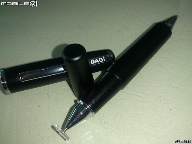 [小小開箱分享]DAGi P602 (精準電容螢幕觸控筆+三菱uni 0.38中性筆)