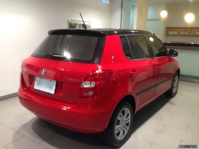 說好的開箱 Fabia 1.2 紅