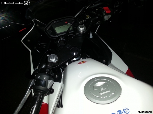 2013 CBR500R 小小開箱一下(9/26領牌了)