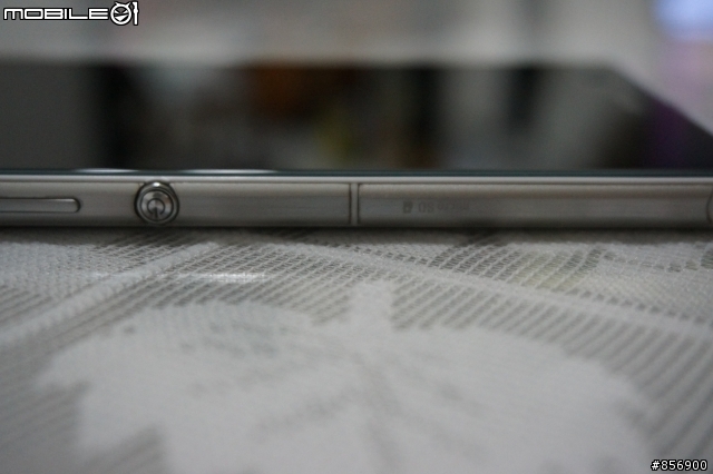 Sony Xperia Z Ultra 遇上玻璃貼