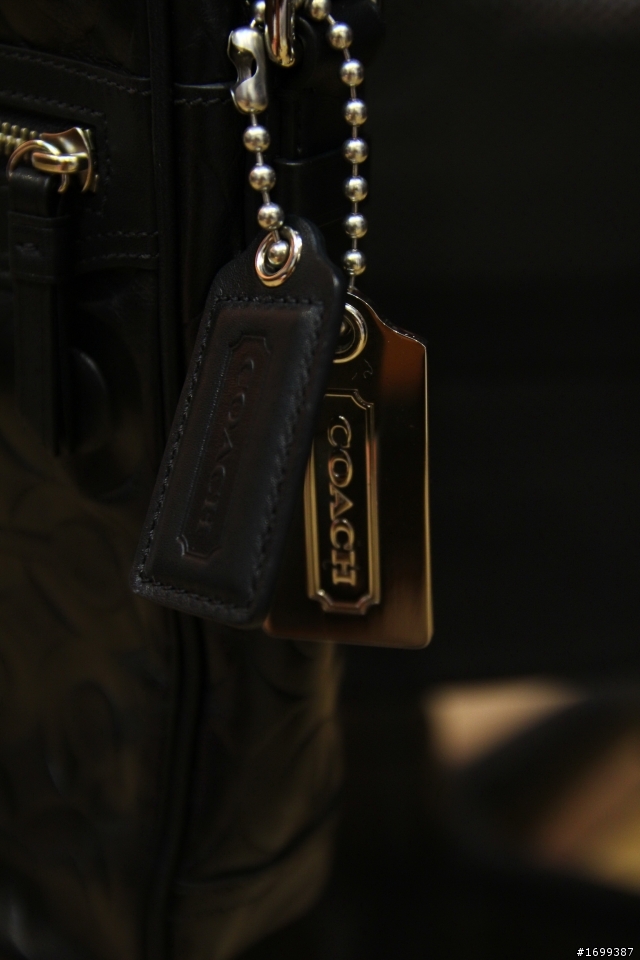 [開箱]COACH男包 黑色壓紋款 70615