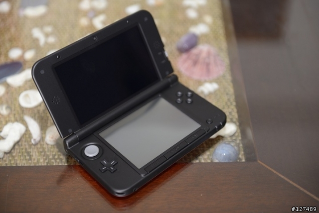 新手發開箱~3DSLL+一堆配件