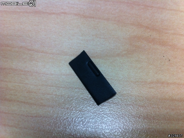 R930螢幕內框斷裂