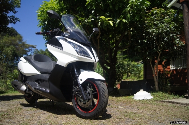 [開箱]Nikita 300入手，小改裝與隱藏式行車記錄器分享，9/15新增數樣改裝