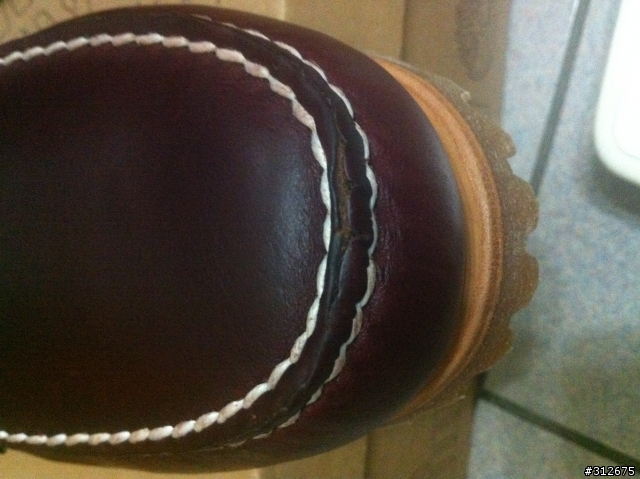 請問這樣的Timberland 雷根鞋是否算瑕疵品？