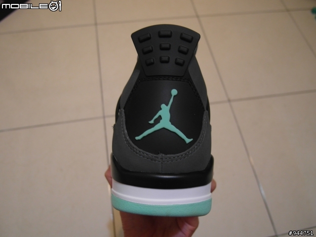 Air Jordan 4 Retro Green Glow 辨別真假鞋