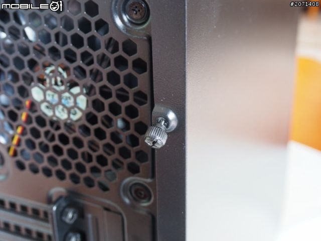 現在機殼都要做到這樣嗎?Urban S41好樣的！