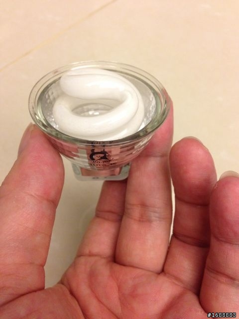 請問這是什麼燈泡啊