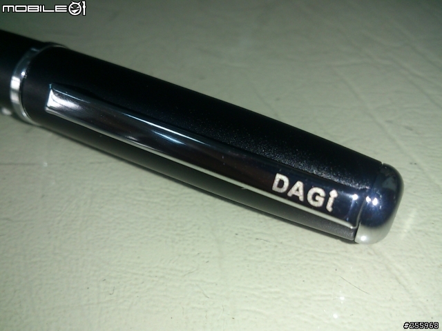 [小小開箱分享]DAGi P602 (精準電容螢幕觸控筆+三菱uni 0.38中性筆)