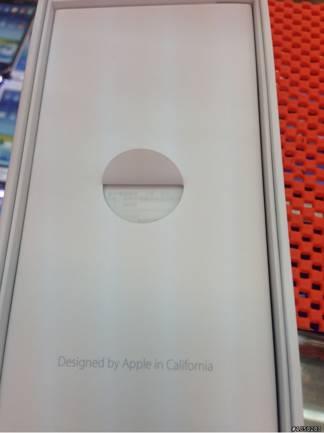 簡單開箱 IPHONE 5S (台北)