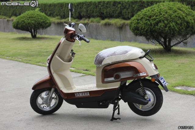 YAMAHA METIS Q
