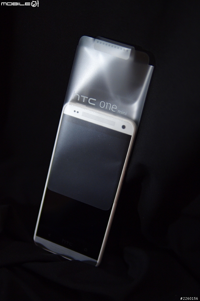 好握 好拿 好滑 hTC One mini 開箱（圖多）