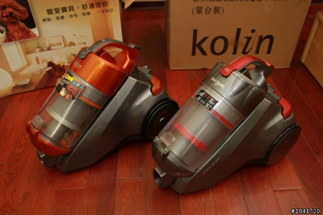 [ 開箱 ]歌林吸塵器TC-R302C "附加Dirt Devil VS8 LOOP比較圖"
