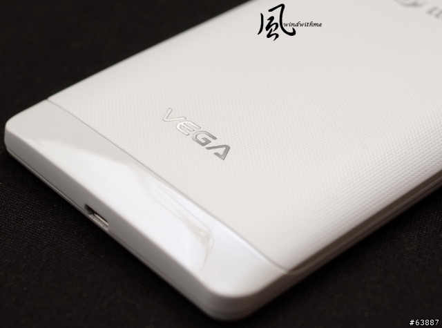 超值5.3吋IPS韓系手機 - Pantech A850 VEGA R3開箱分享