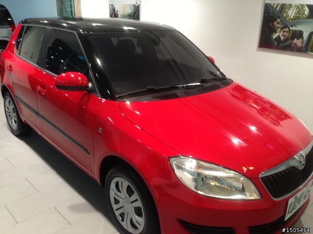 說好的開箱 Fabia 1.2 紅