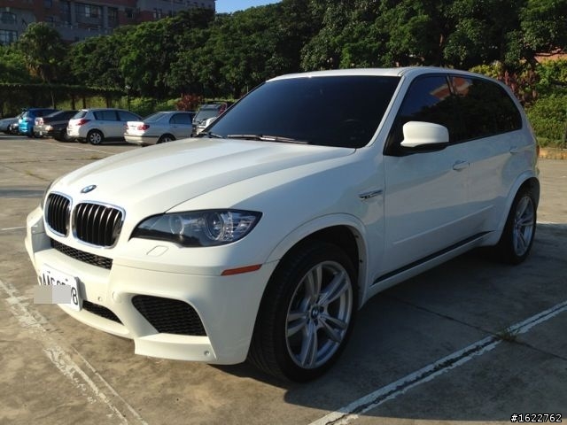 女王的送貨旅行二用車X5M