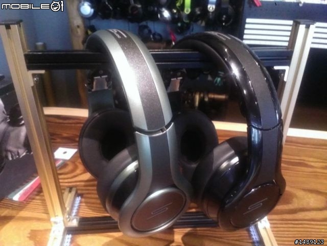 [開箱評測] 五角潮牌！ SMS Audio- DJ by 50 (灰)